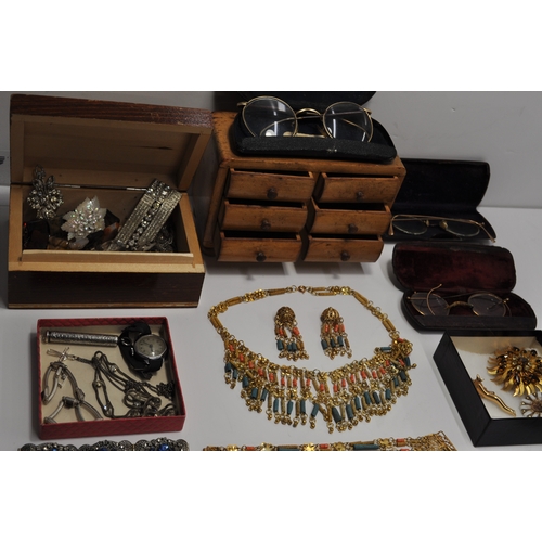 8 - Vintage costume jewellery presented in wooden box together with a pair of  cased antique spectacles ... 