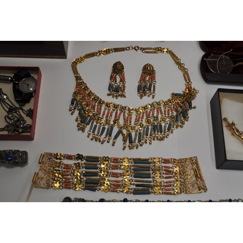 8 - Vintage costume jewellery presented in wooden box together with a pair of  cased antique spectacles ... 