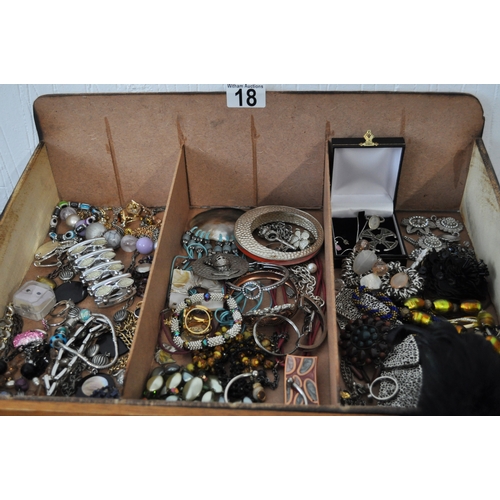 18 - Costume jewellery bundle consisting of an necklaces, bangles, rings and an array of brooches etc. (S... 