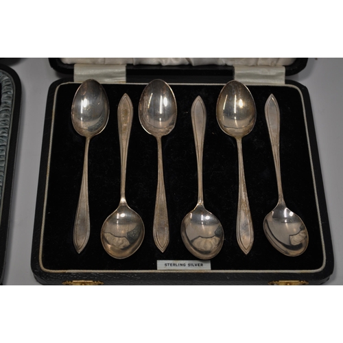 132 - Antique boxed teaspoons hallmarked London 1891 by Robert Stebbings with sugar tong of same design (d... 