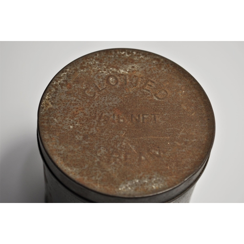 186 - A tin containing a large quantity of George V King Emperor half Anna coins dated 1933  (combined gro... 