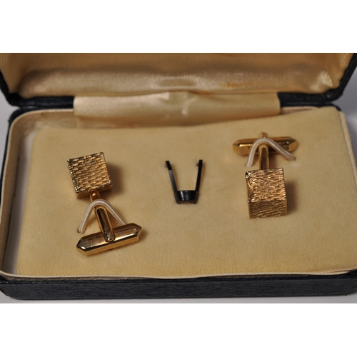 41 - Gentlemen 9ct gold cufflinks hallmarked Birmingham together with a selection of other cufflinks in b... 