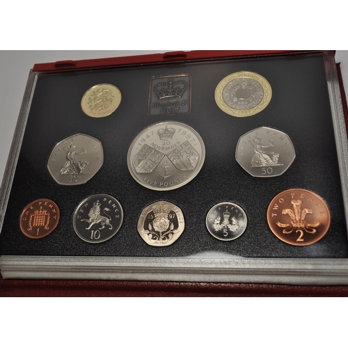 184 - Royal Mint 1997 United Kingdom deluxe proof coin collection with certificate of authenticity togethe... 