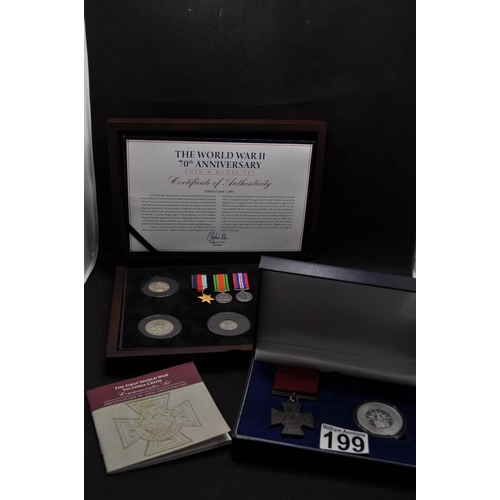 199 - The First World War Victoria Cross Commemorative Set by Bradford Exchange featuring silver Crown coi... 