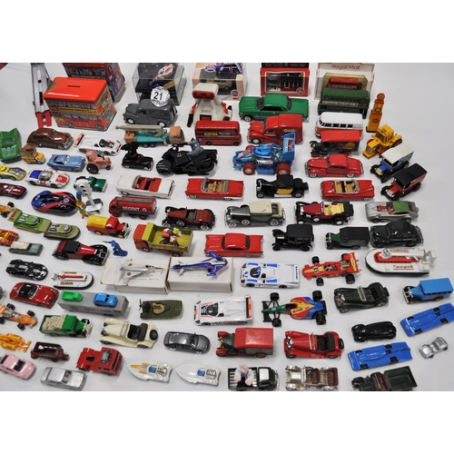 21 - A large quantity of diecast model vehicles  to include Matchbox, Corgi juniors, Happycar, Welly and ... 