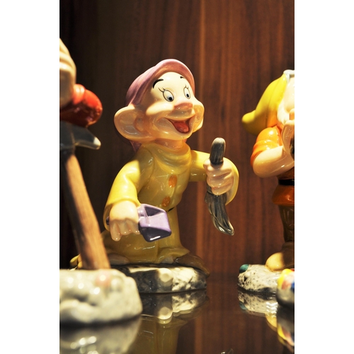 25 - Walt Disney Showcase ceramic figures - Snow White Fairest One of All,   the Seven Dwarfs and Take th... 