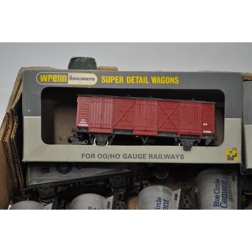 48 - Large quantity of Mainline Railways, Airfix, Meccano, Hornby and Wrenn models including railway wago... 