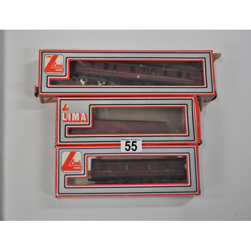 55 - Large quantity of Hornby and Leima model train carriages with/without boxes, x18 items