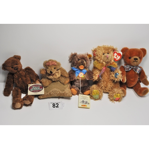 82 - A collection of small bears to include TY over the rainbow bear, miniature Steiff Zotty 1951 bear an... 