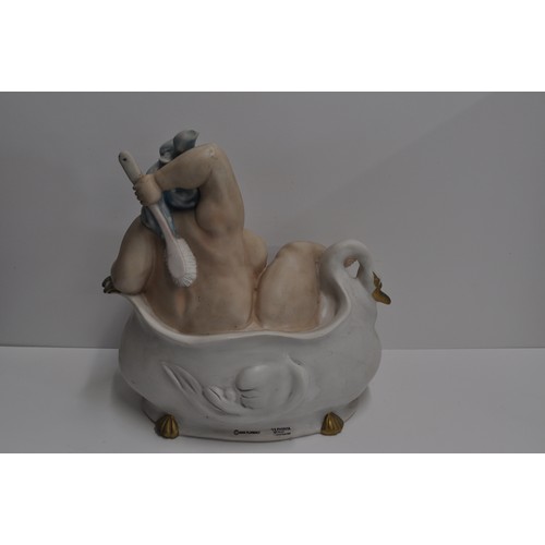 109 - Wonderful World by Florence Studio. Beautifully big nude lady in the bath tub figure