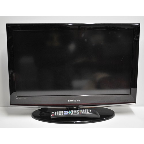 137 - Samsung 26 inch TV model no. LE26C450E1W with remote control. Untested.