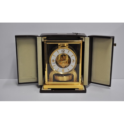 179 - JAEGER LE COULTRE;  Atmos mantle/bracket clock, serial no. 503697, the circular chapter ring with qu... 