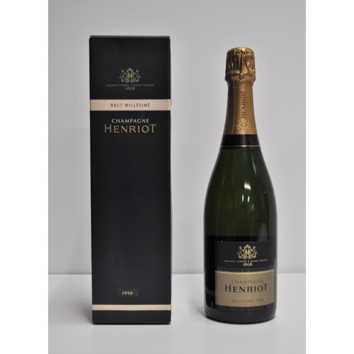 198 - A 1996 HENRIOT BRUT MILLÉSIMÉ 75cl bottle of champagne in box