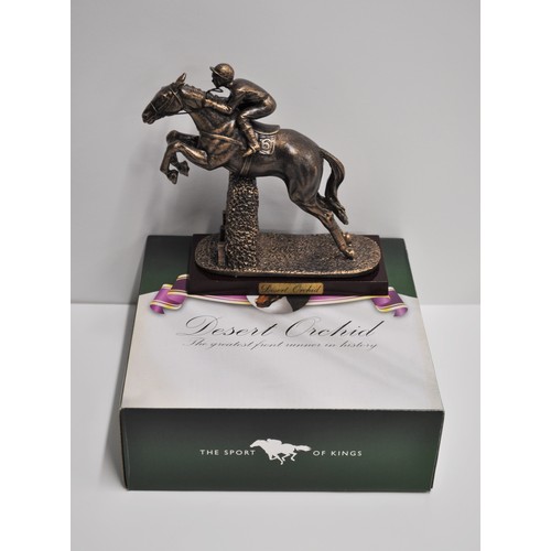 227 - X7 The Sport of Kings horse figures to include Desert Orchid, Seabiscuit, Kauto Star, etc. together ... 