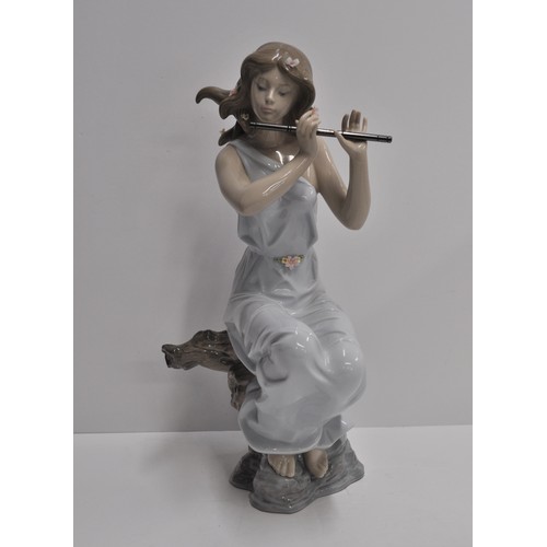 70 - Lladro Graceful Tune model no. 06578, large model with original box