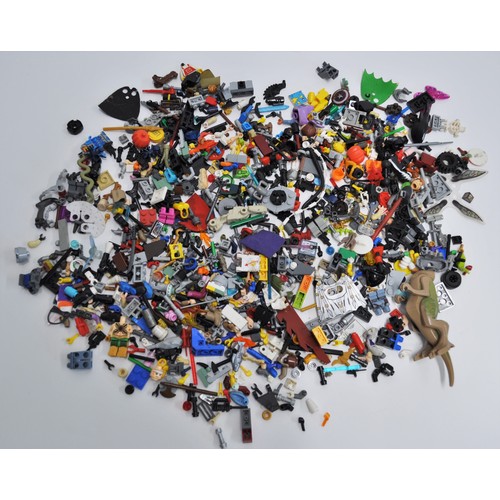 153 - Quantity of Lego Figures including DC comics, Marvel, Star wars, Lego ninjago etc (include other mak... 