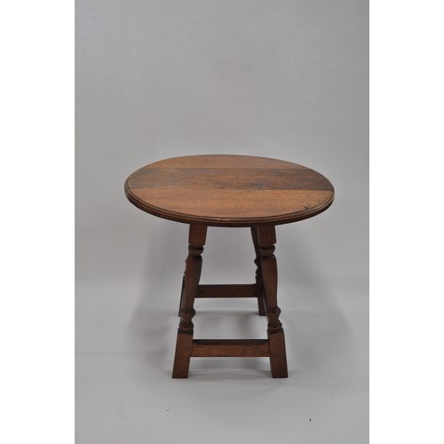 23 - Vintage gate leg drop leaf occasional table with swivel top