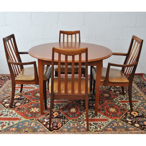 26 - Retro extendable dining table with x6 GPlan chairs