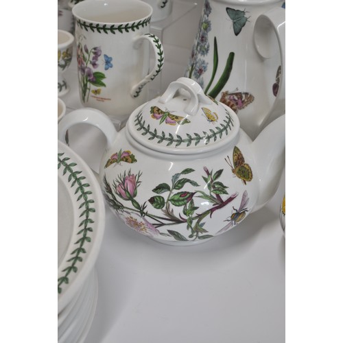 87 - Large quantity of Portmeirion Botanic Garden items to include tea pots, coffee pots, cups, plates in... 