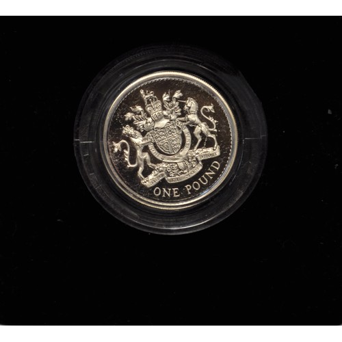 31 - Silver Piedfort coin interest lot comprised of 1997 and 1998 United Kingdom silver proof piedfort on... 