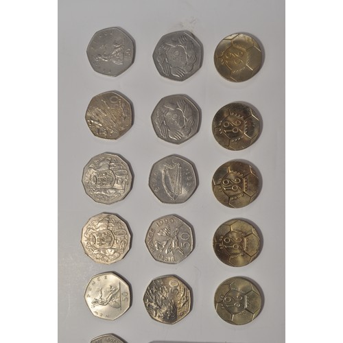 90 - Mixed coinage to include x5 1996 Euro football £2 coins, commemorative D-Day Landings 50 pence piece... 