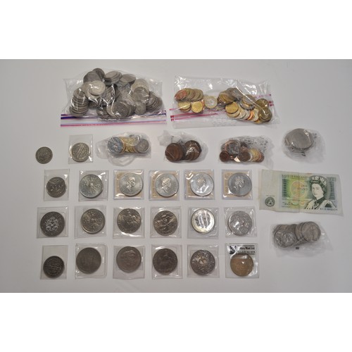 91 - Mixed coinage of various denominations to include British, Channel Islands and Euros, some in origin... 