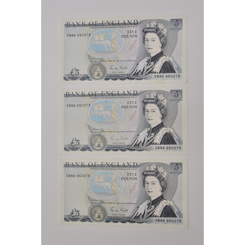 135 - x3 uncirculated consecutive British Bank of England five pound notes; SB86 850273, 274, 275 GM Gill