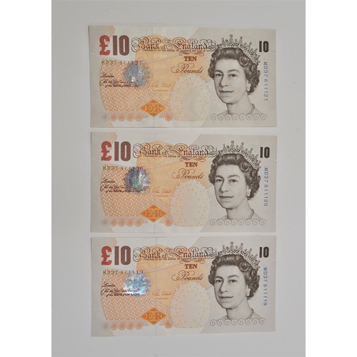 138 - x3 consecutive British Bank of England ten pounds notes; MD37 8111, MD37 81120, MD37 811121, Chief C... 