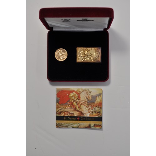 159 - Royal Mint 2001 gold bullion sovereign and a gilded stamp ingot, cased issued celebrating St George ... 