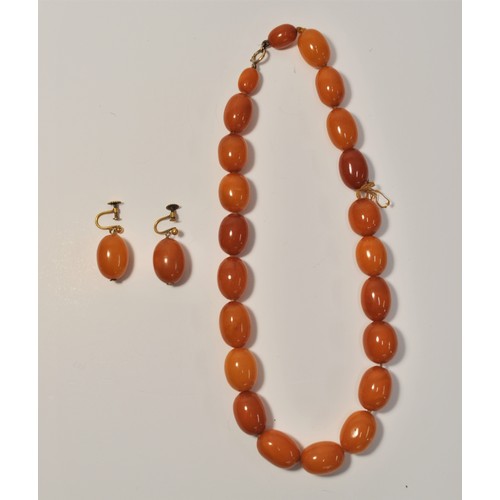 216 - Vintage jewellery consisting of necklaces and earrings. One coral necklace stamped 9ct to clasp