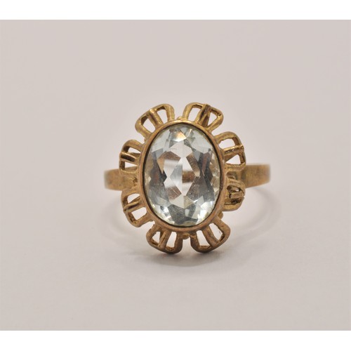 240 - 9ct yellow gold ring with a clear stone to the front in a flower design. marked 375, approx. gross w... 