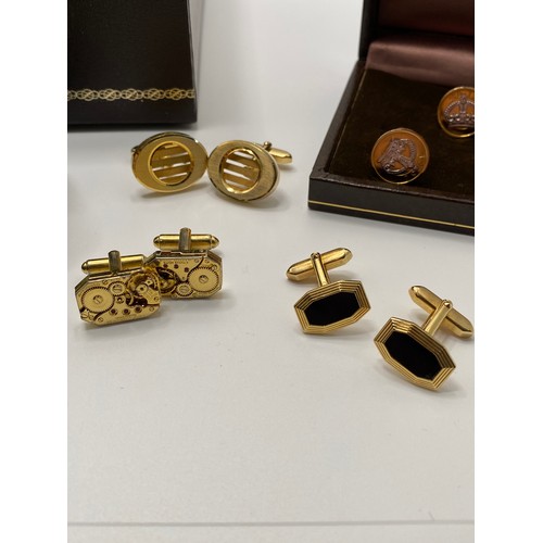 253 - Design Phillipe Jewellery box with contents;  x3 9ct gold rings A/F,  cufflinks inc. Tavannes Watch ... 