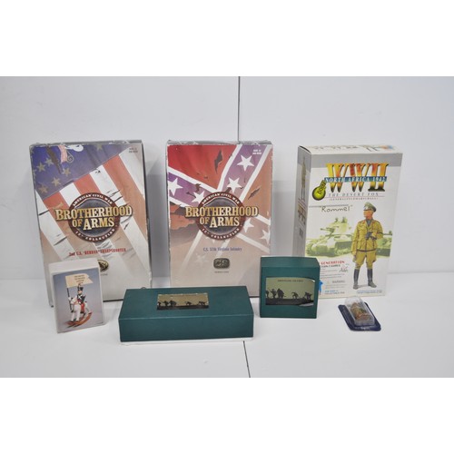 32 - A group of military and civil war figurines including limited edition frontline soldiers, complete s... 