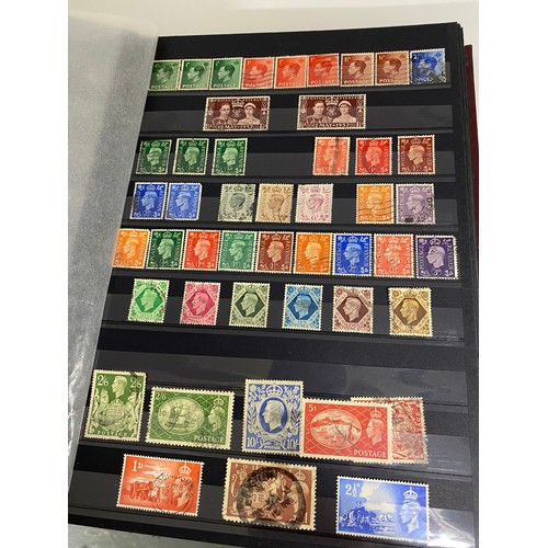 33 - Various Stamp albums containing a mix of UK and stamps from around the world as follows:
x4 UK and B... 