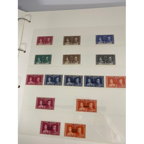 33 - Various Stamp albums containing a mix of UK and stamps from around the world as follows:
x4 UK and B... 