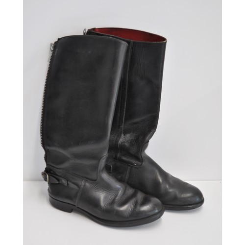 41 - 1960's pair of 'The Mike Hailwood Boot' -  the right boot has the steel insert for the kickstart, si... 