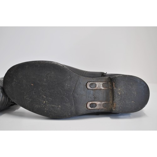 41 - 1960's pair of 'The Mike Hailwood Boot' -  the right boot has the steel insert for the kickstart, si... 