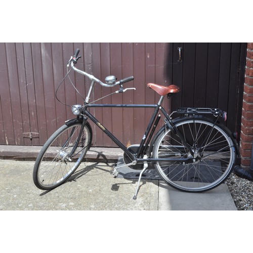 44 - Hand built Pashley sovereign gentleman's  bicycle with Sturmey Archer gears and Brookes saddle. no. ... 