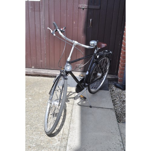 44 - Hand built Pashley sovereign gentleman's  bicycle with Sturmey Archer gears and Brookes saddle. no. ... 