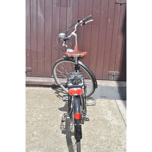 44 - Hand built Pashley sovereign gentleman's  bicycle with Sturmey Archer gears and Brookes saddle. no. ... 