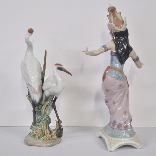 9 - Two Lladro figures - no 1611 the Courting Cranes by sculptor Salvador Devon and model no.6143 the In... 