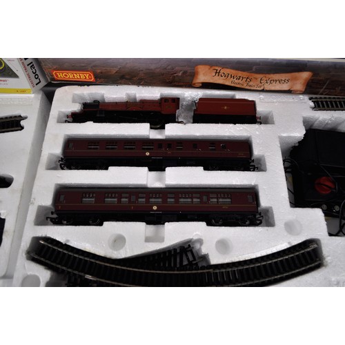 62 - Boxed Hornby Harry Potter and the Chamber of Secrets Hogwarts Express Electric Train Set, together w... 