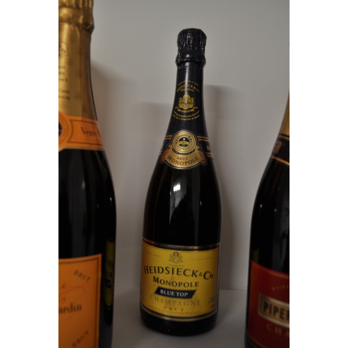 13C - x3 Bottles of Champagne - Heidsieck & Co Monopole Blue Top, Veuve Clicquot Ponsardin and  Piper Heid... 