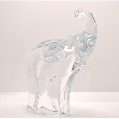 377 - Vintage Murano glass elephant figure, signed Barbini Murano to lower side. Approx  H20cm. x L17cm.