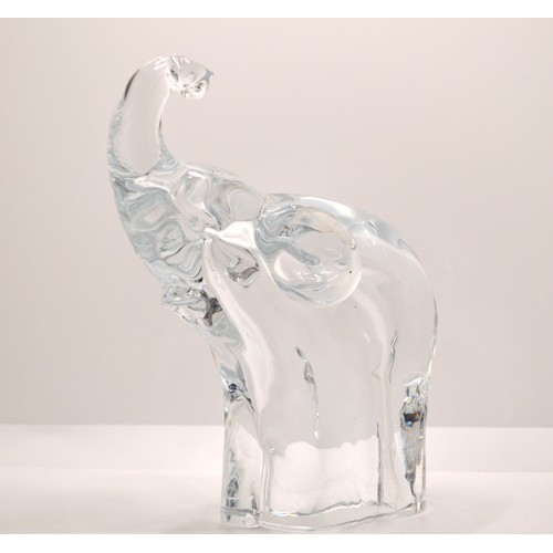 377 - Vintage Murano glass elephant figure, signed Barbini Murano to lower side. Approx  H20cm. x L17cm.