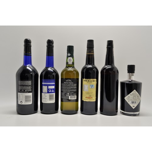 40 - Mixture of Port and Sherry's consisting - Dacosta white porto, M&S special reserve port decanter, Ca... 