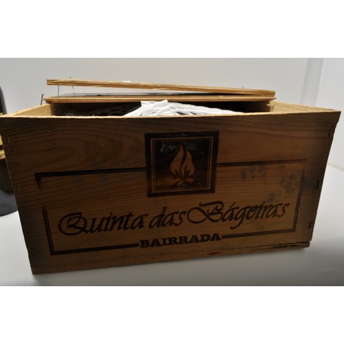 44 - One wooden case containing x6 bottles Quinta das Bageiras Vonho Tinto Reserva 2001