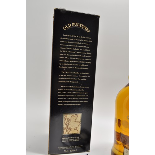 105 - The Antiquary Superior deluxe scotch whisky 12 years old, 70cl, 40% vol in presentation tube togethe... 