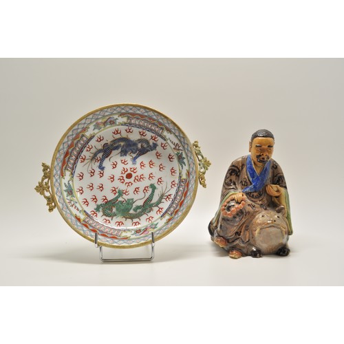 133 - Oriental  items consisting of a hand painted Chinese Famile rose plate with central scene depicting ... 