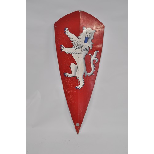 122 - Large metal re-enactment shield with handle, emblem depicting heraldic lion